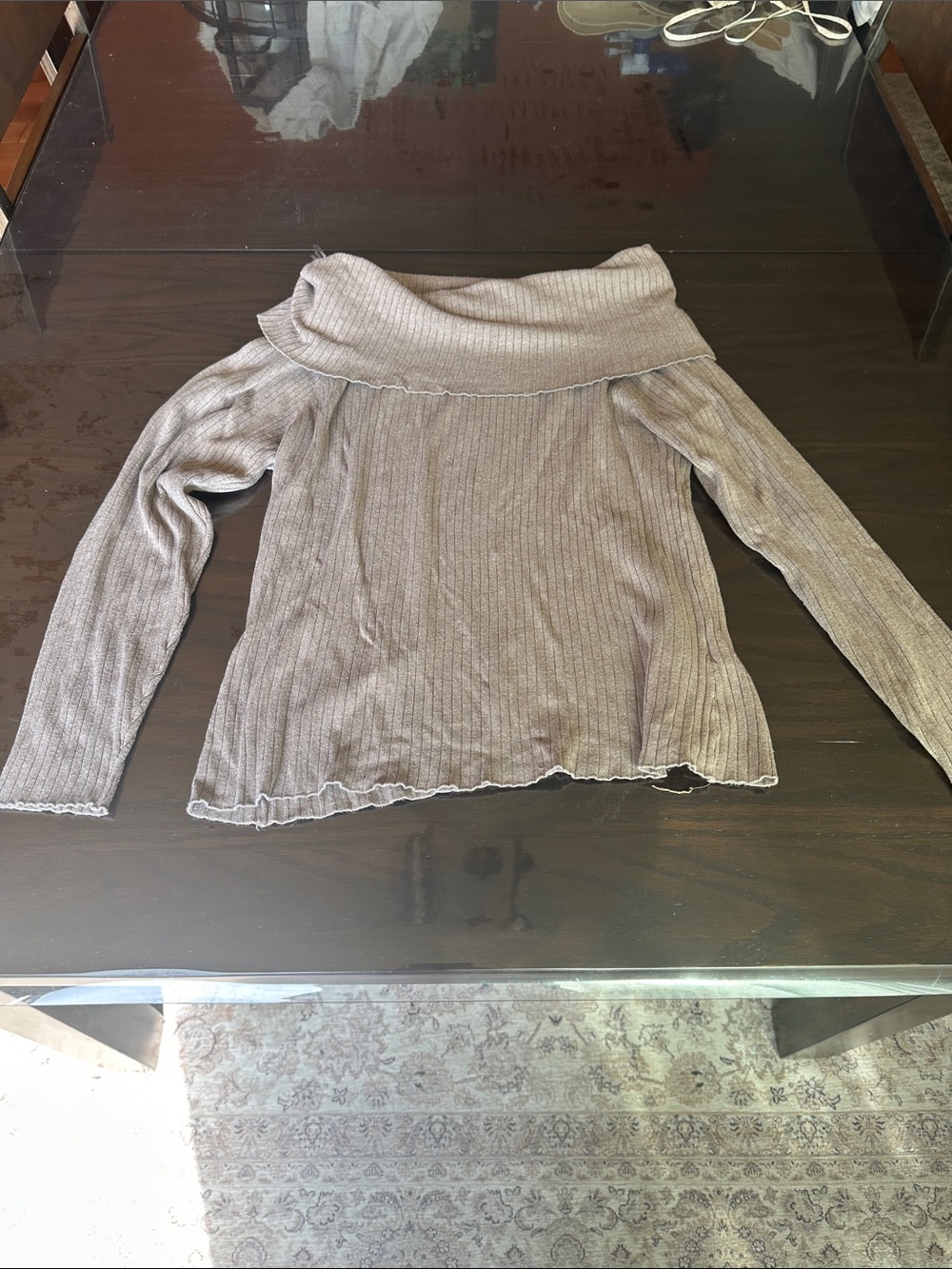 Women’s Off-the-Shoulder Ribbed Sweater in Taupe